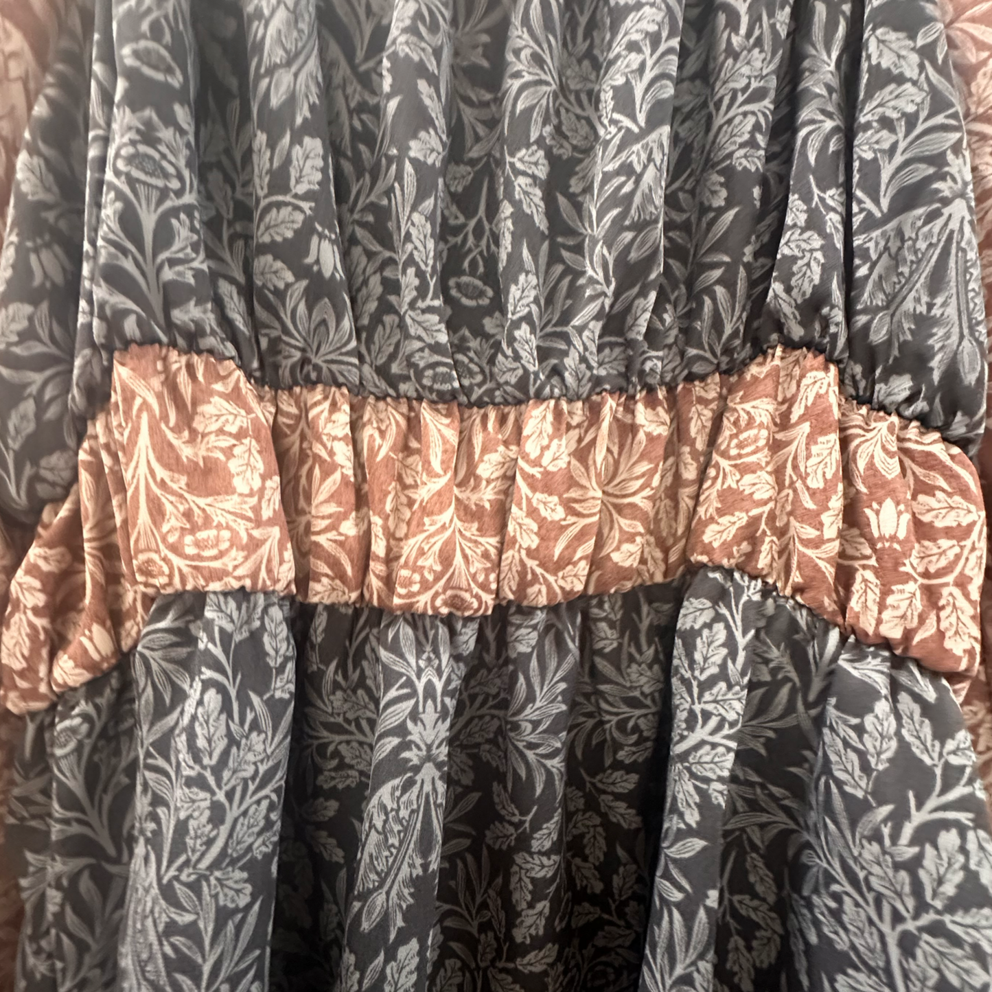 Sugarfox Cinnamon & Gray Boho Floral Chiffon Tiered Woven Blouse