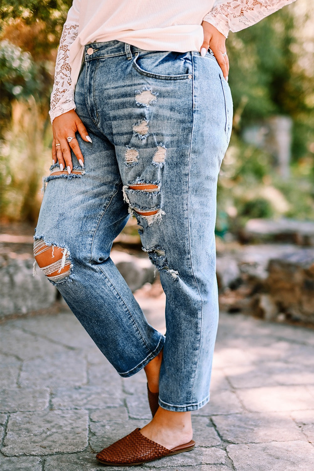 Plus Size Blue Distressed Slit Vintage Jeans